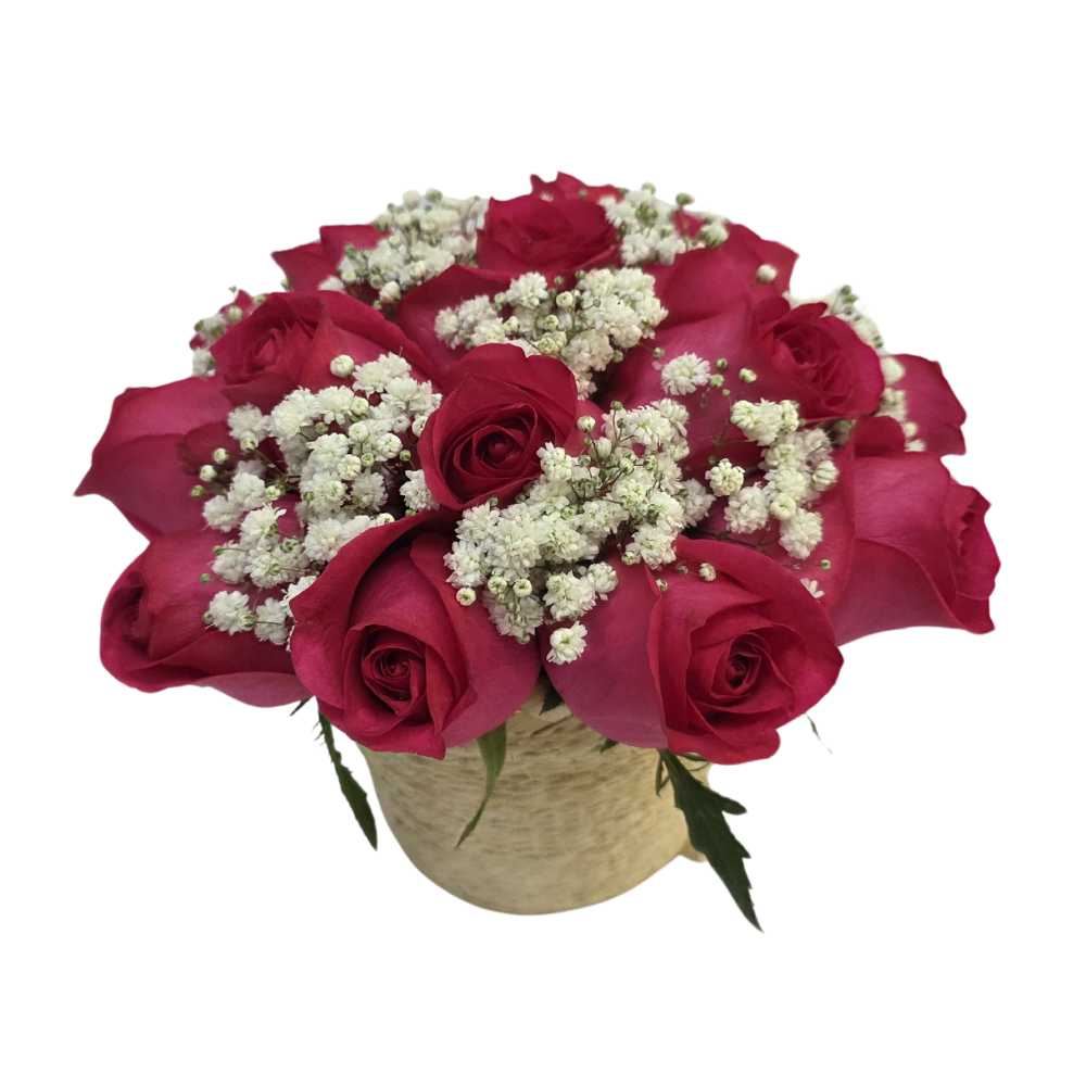 Arranjo com 15 Rosas Pink e Gipsofila no Cachepô de Palha Arranjo com 15 Rosas Pink e Gipsofila no Cachepô de Palha